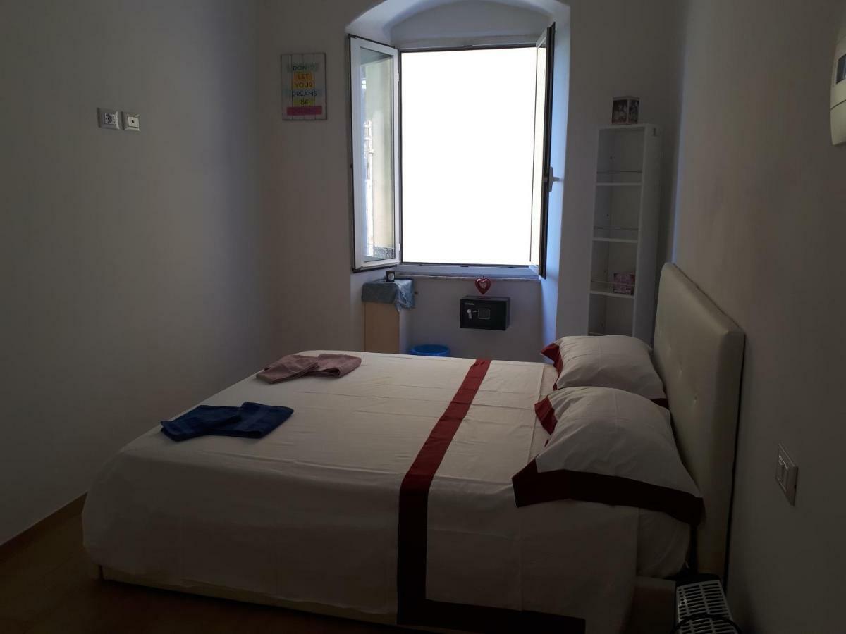Casa Vacanze P&G. Colline, Mare, Relax La Spezia Bagian luar foto