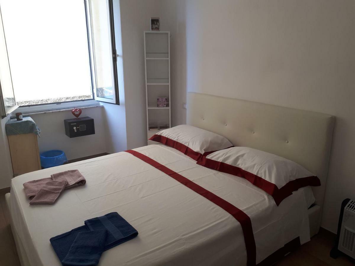Casa Vacanze P&G. Colline, Mare, Relax La Spezia Bagian luar foto